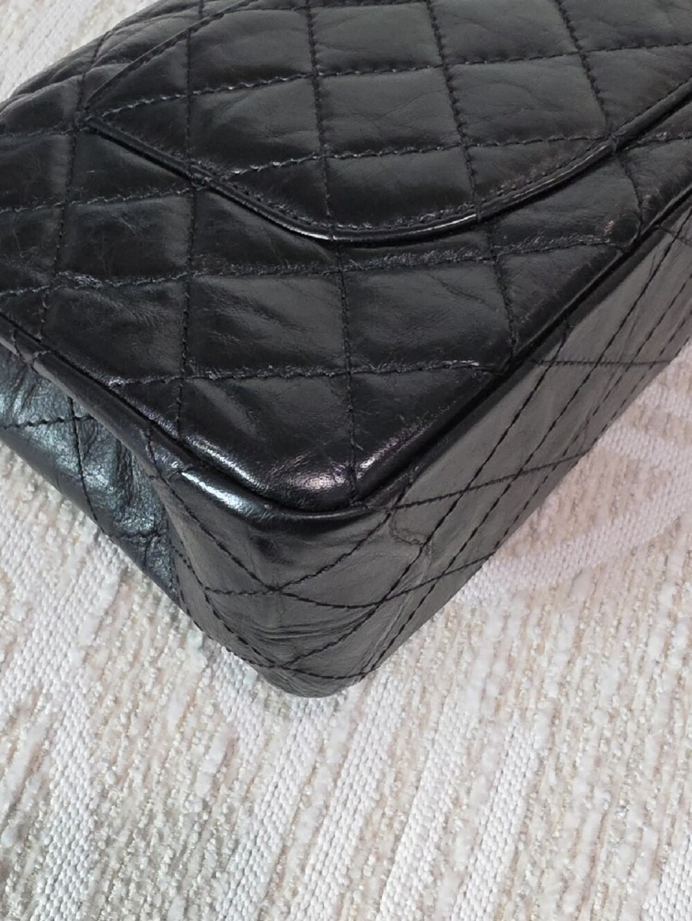 Chanel 2.55 Reissue Double Flap Black Crinkle Leather Shoulder Bag - Picture 9 of 15